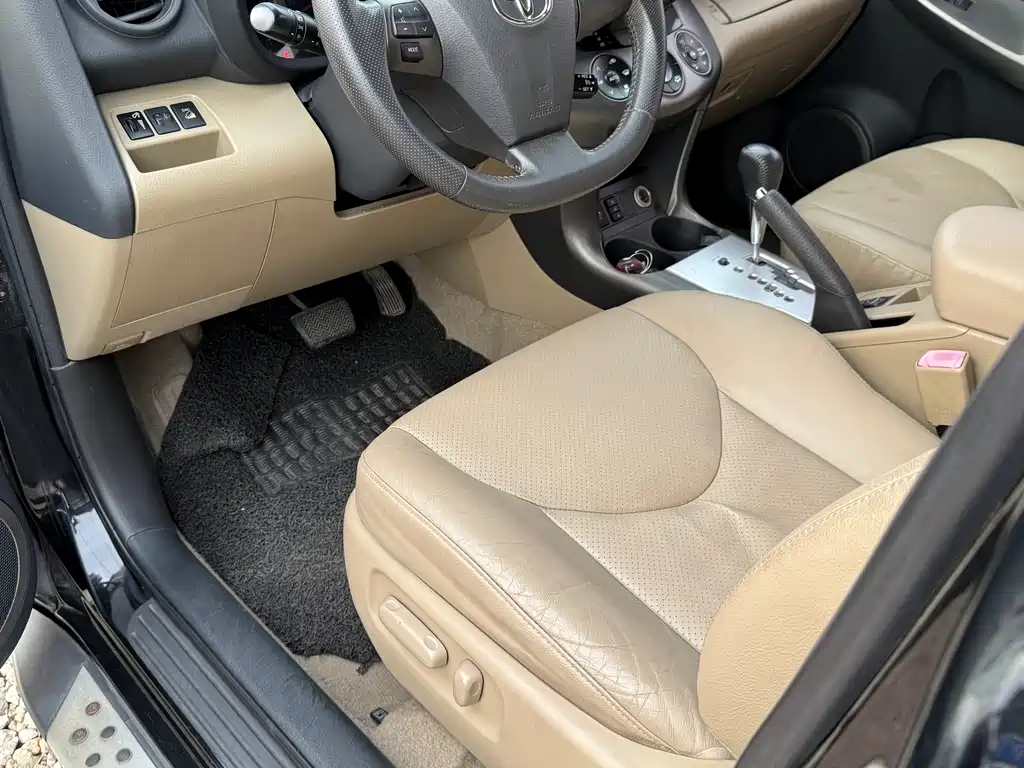 RAV4 RAV4荣放 2013款 特享版 2.0 L 自动精英