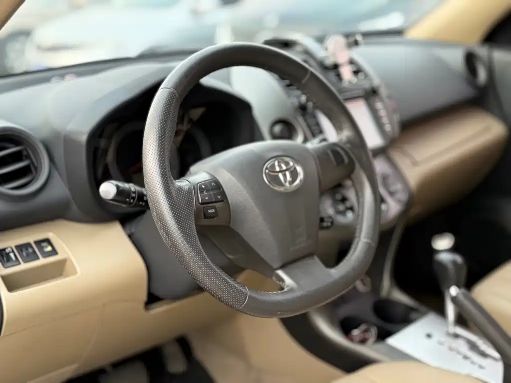 RAV4 RAV4荣放 2013款 特享版 2.0 L 自动精英