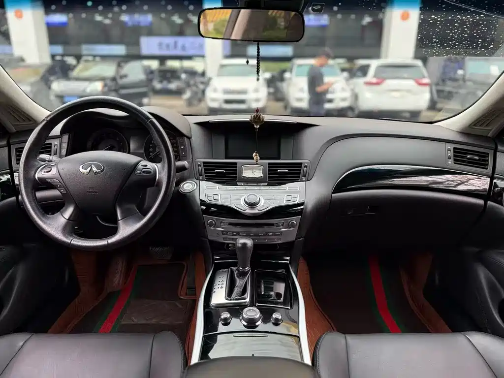 Infiniti Q70 Q70 L 2.0 T Elite