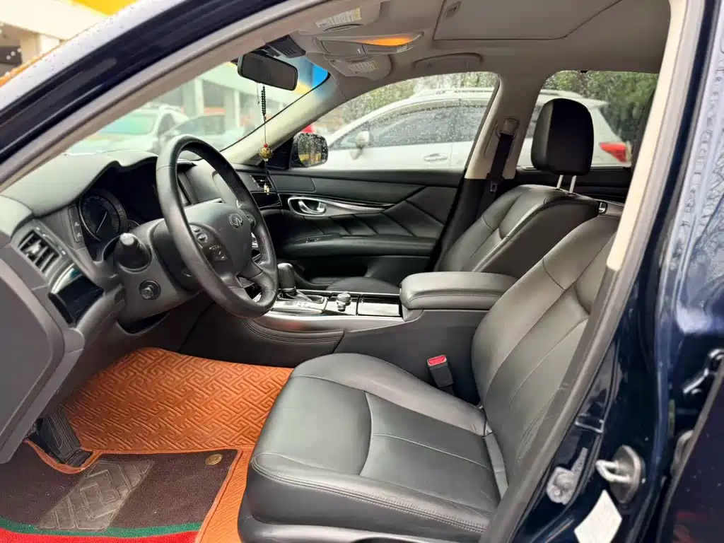 Infiniti Q70 Q70 L 2.0 T Elite