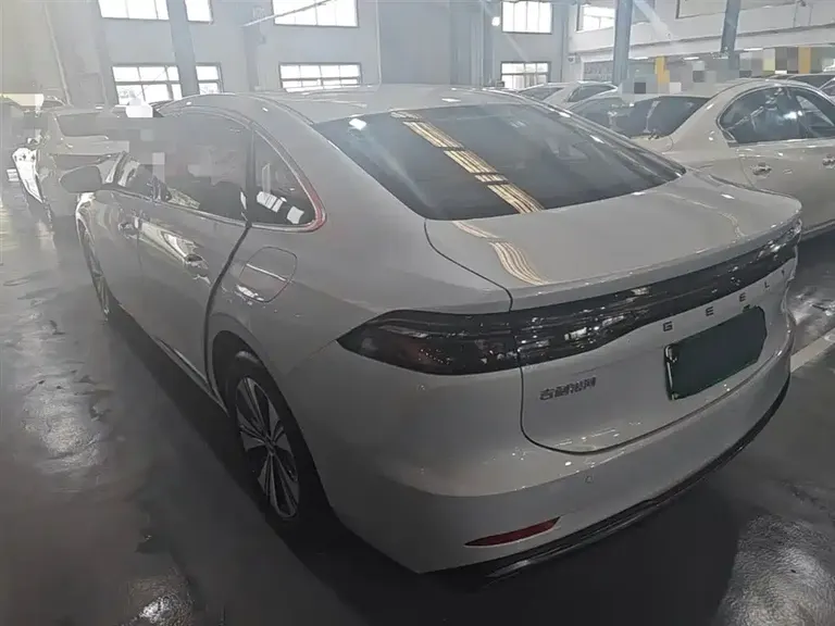 Geely Galaxy A7 银河A7 EM 2025款 EM-i 150 km 尊享版