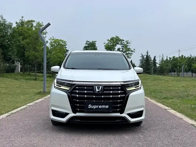 Honda Elysion 2.0 L e:HEV Luxury Early Enjoyment