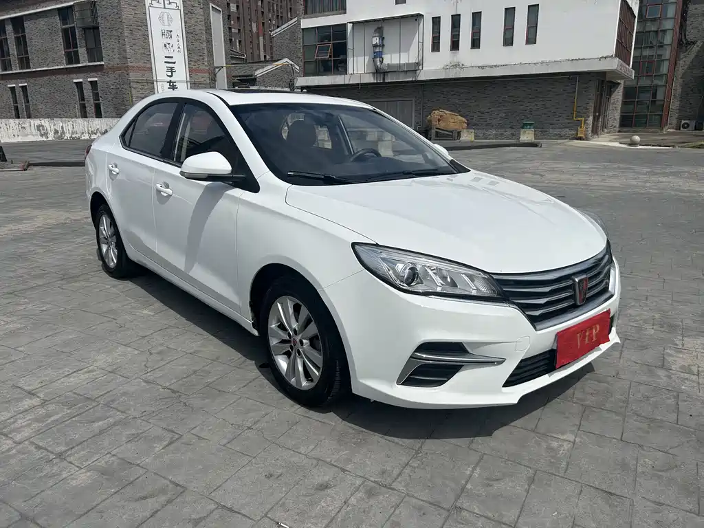 Roewe 360 PLUS 1.5 L Auto Premium