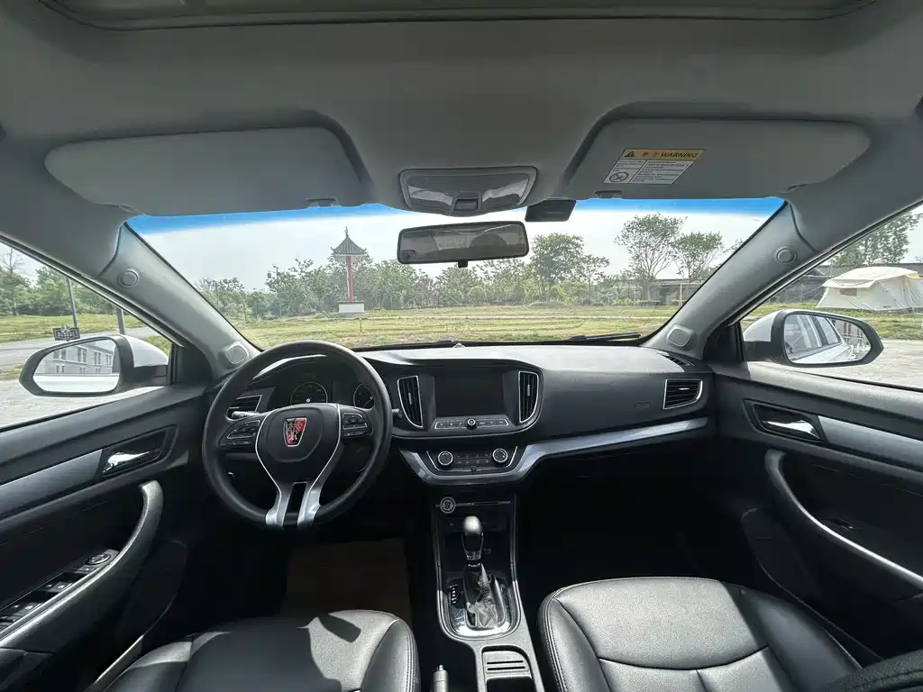 Roewe 360 PLUS 1.5 L Auto Premium