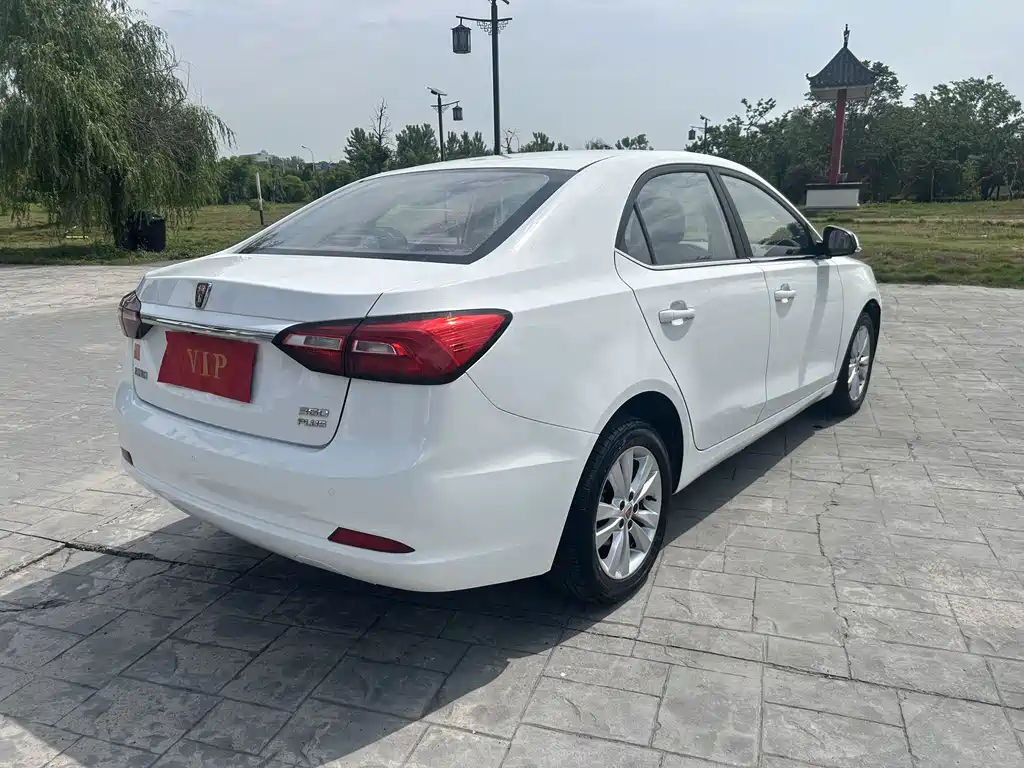 Roewe 360 PLUS 1.5 L Auto Premium