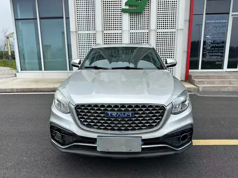 Junma Auto Junma MEET 3 君马MEET 3美图3 2018款 1.5 T CVT舒适型