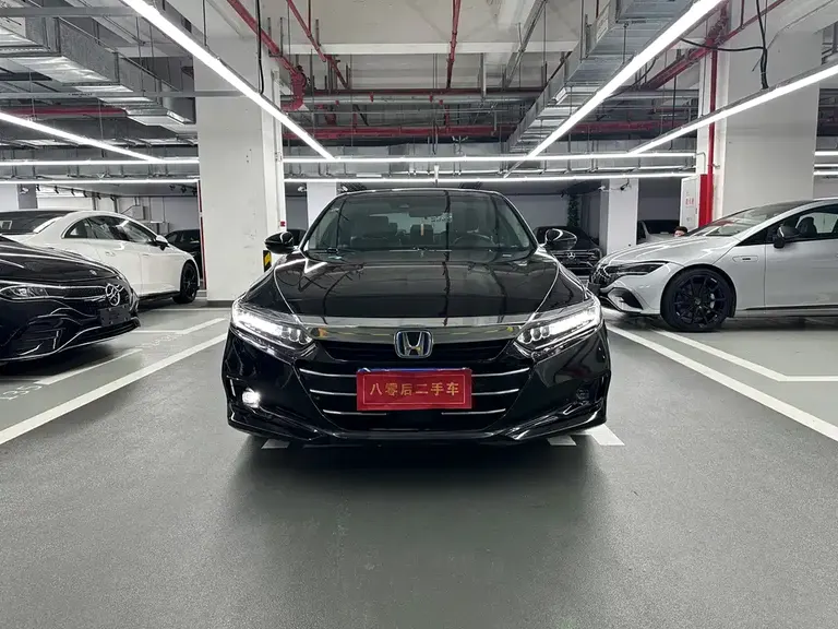 Honda Accord Sharp· Hybrid 2.0 L Phantom Night · Sharp Smart