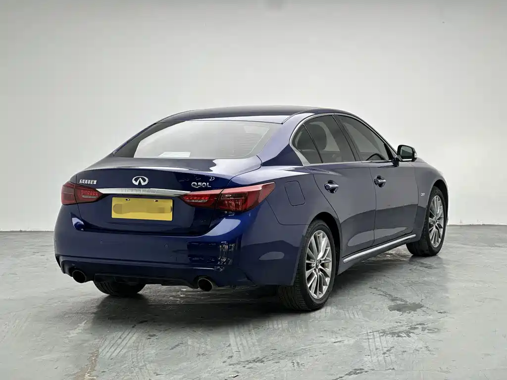 Infiniti Q50 L 2.0 T Progressive Enjoyment CN-VI