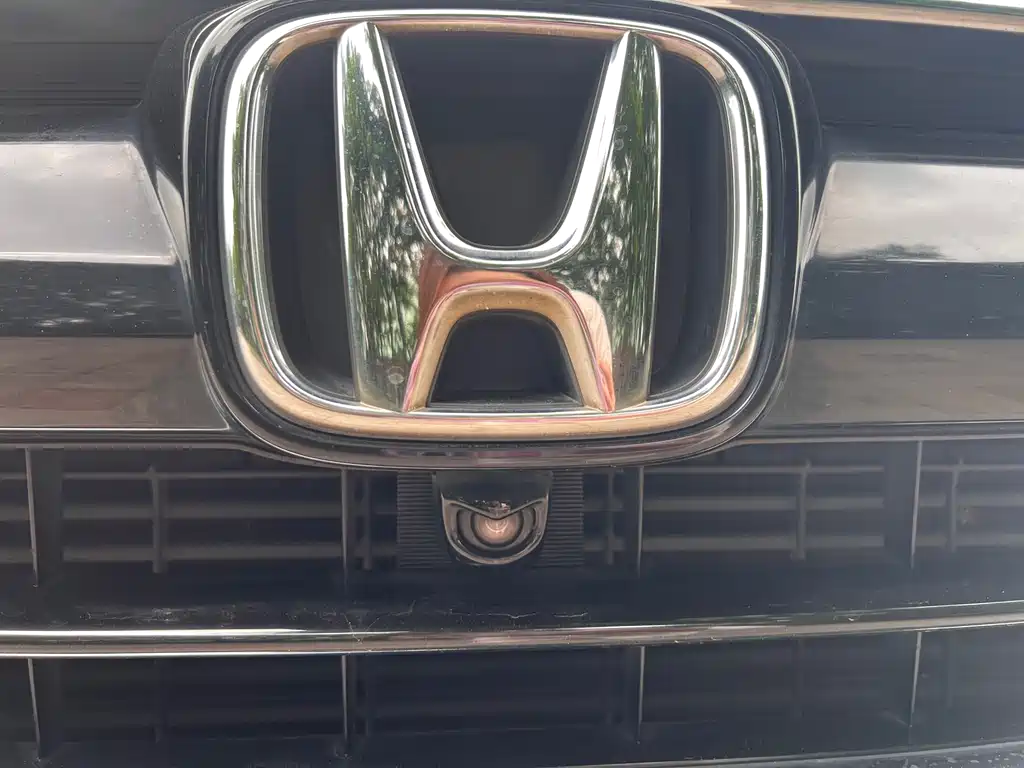 Honda UR-V 370 TURBO 4 WD Honor Shine CN-V