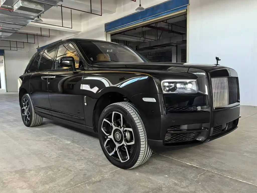 Cullinan Black Badge