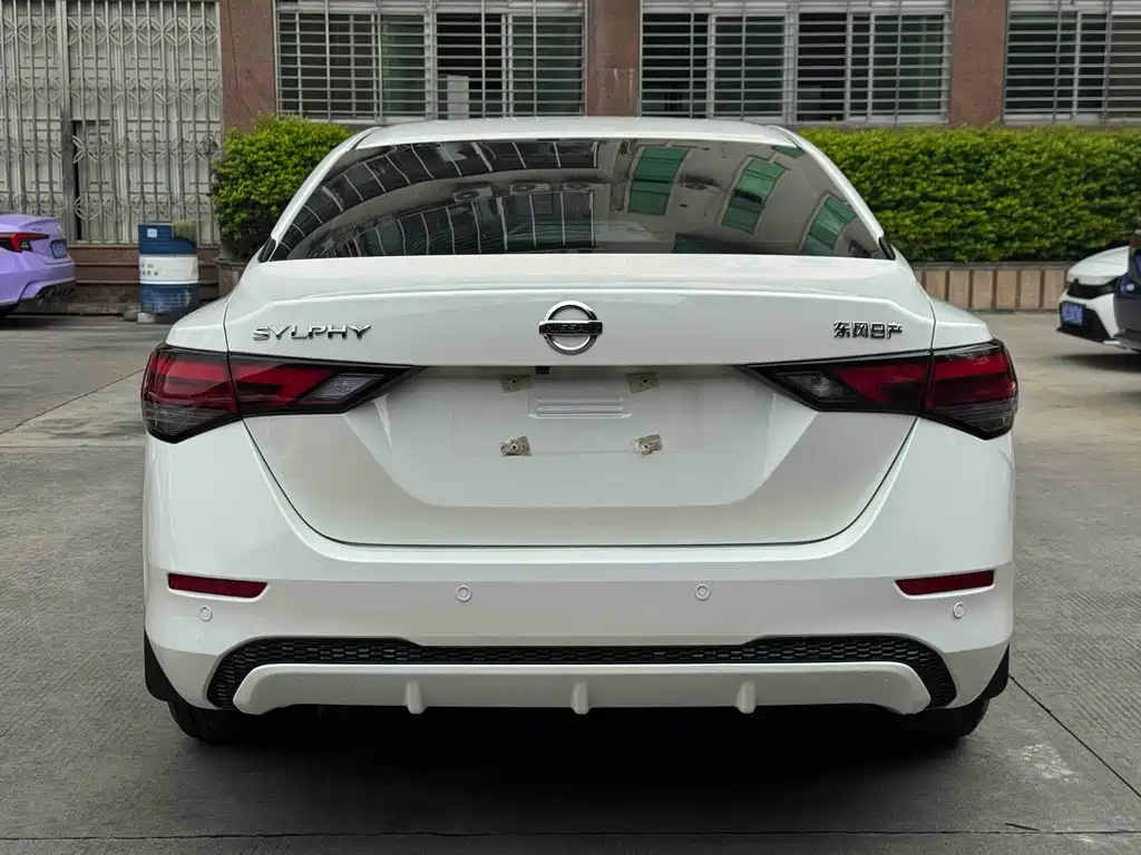 Sylphy 1.6 L XL CVT Joy