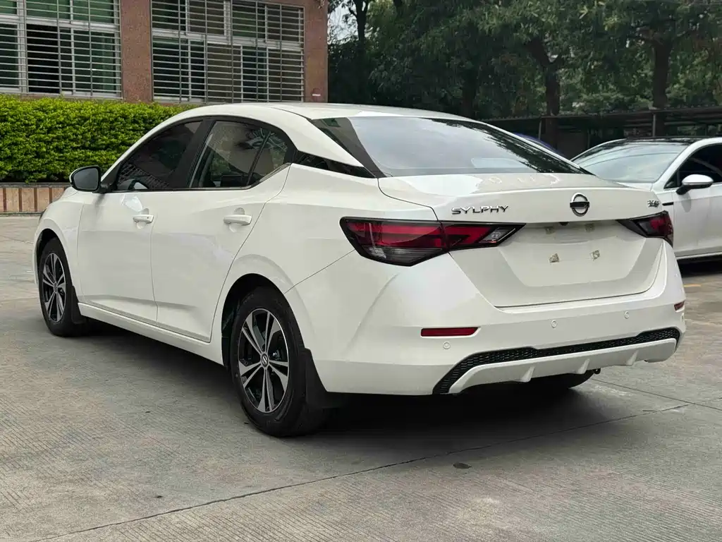 Sylphy 1.6 L XL CVT Joy