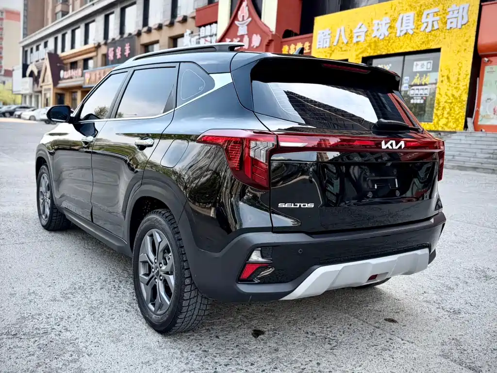 Seltos 1.5 L CVT Luxury
