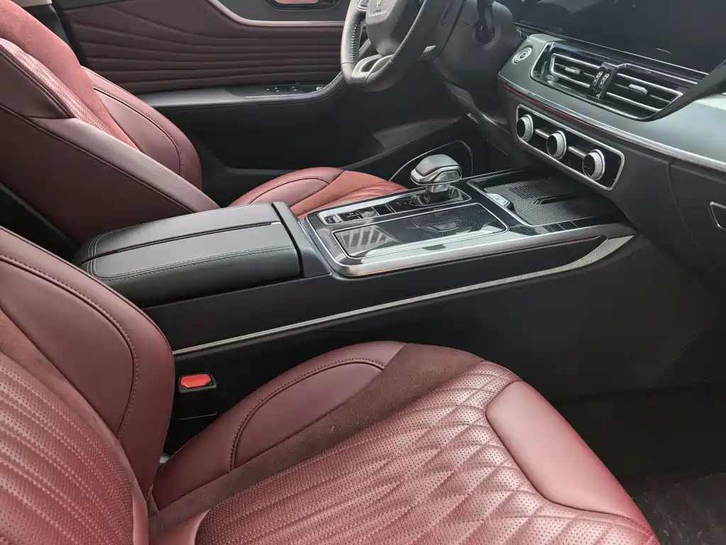 Hongqi HS5 2.0 T Flagship Enjoyment Pro