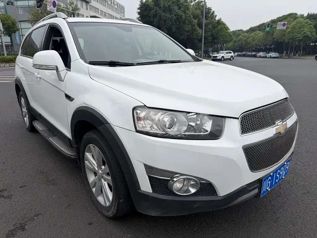 Captiva 2.4 L 4 WD Flagship 7-seat