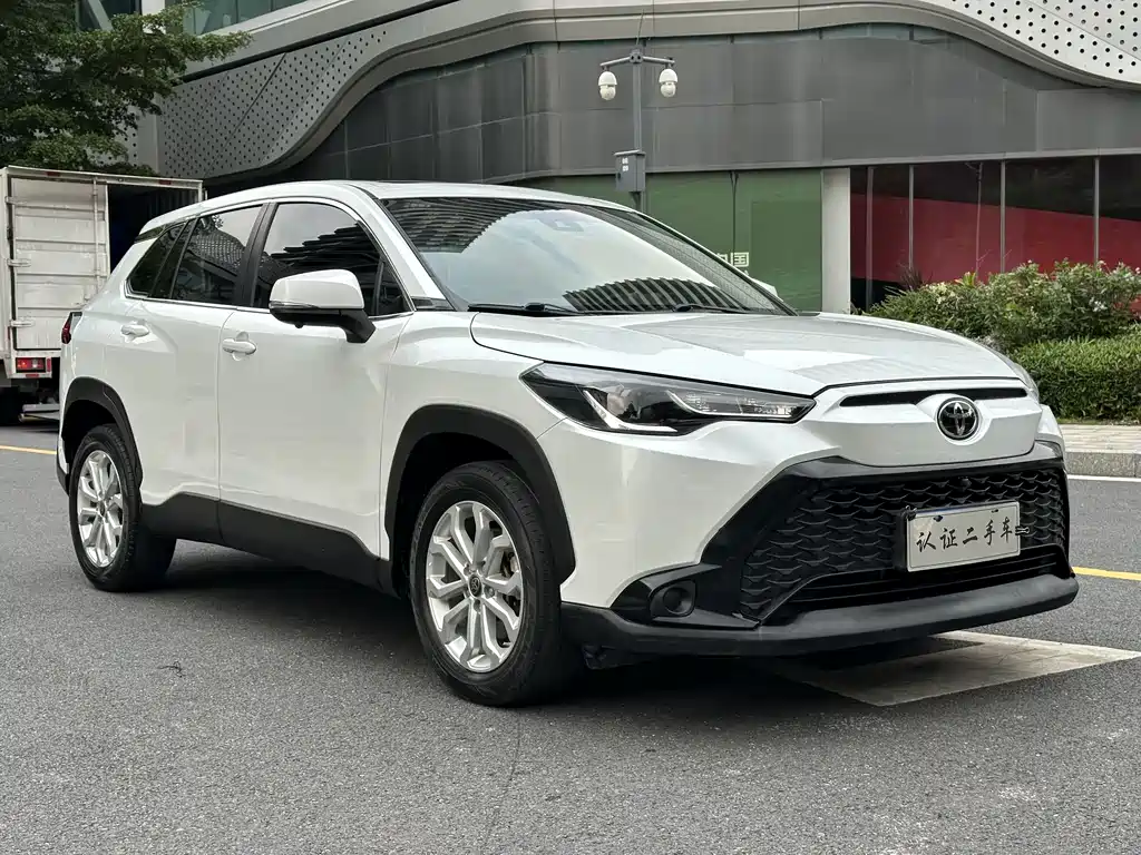 Frontlander 2.0 L CVT Leading