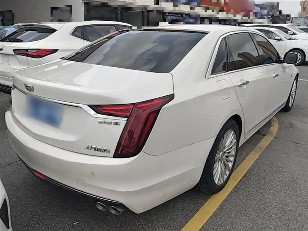 Cadillac CT6 28 T Fashion