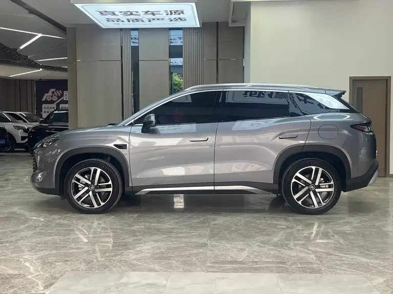 BYD Song L DM-i Smart Drive 112 km Leading