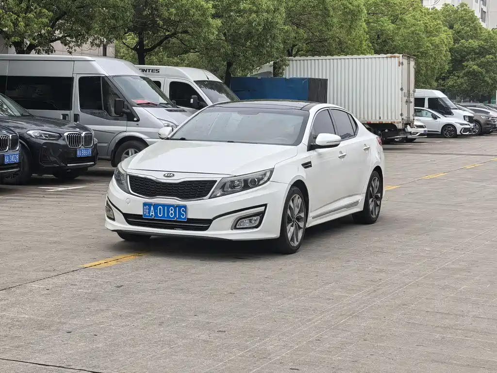 Kia K5 2.0 L Auto Luxury