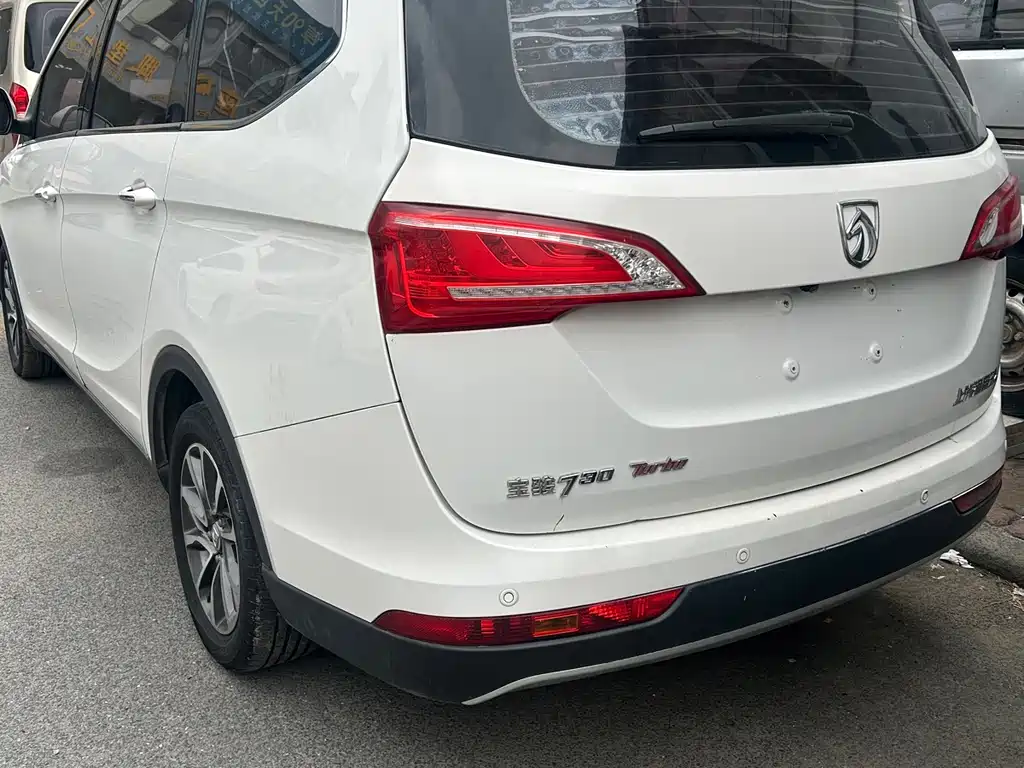 Baojun 730 1.5 T DCT Style 7-seat CN-V