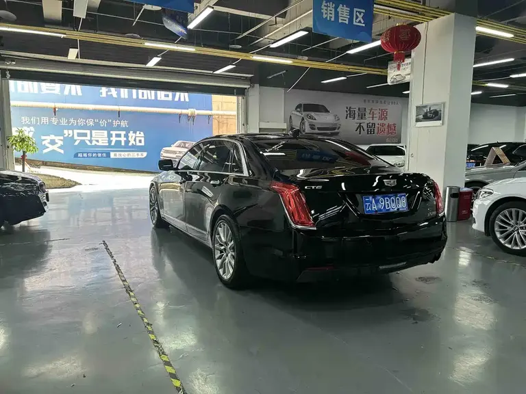 Cadillac CT6 28 T Platinum