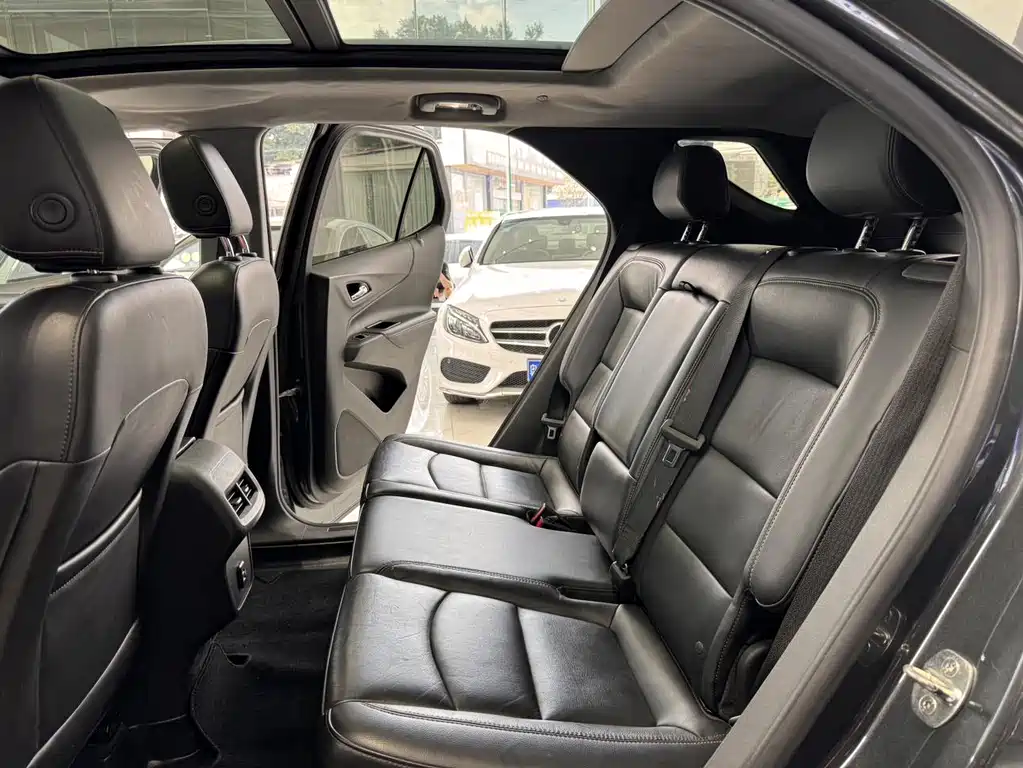 Equinox 探界者 2017款 535 T 自动驭界版