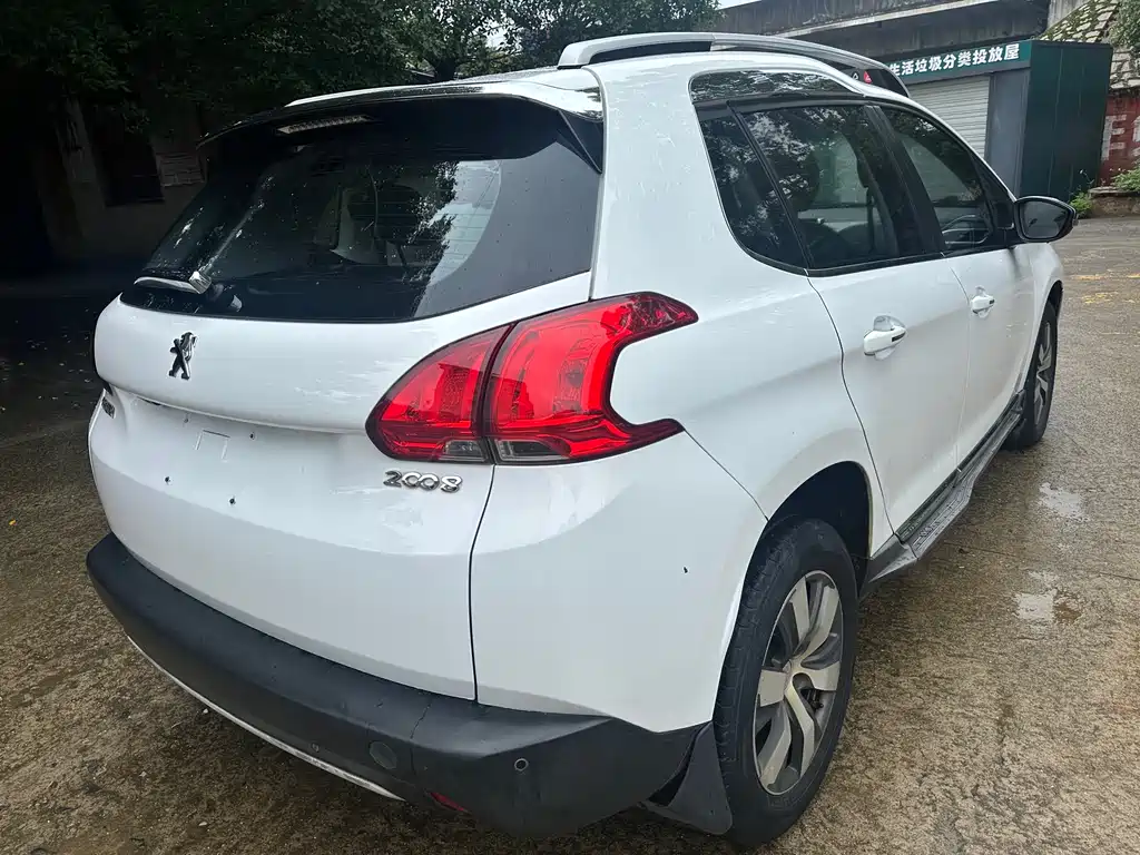 Peugeot 2008 2014 1.6 L Auto Navigator