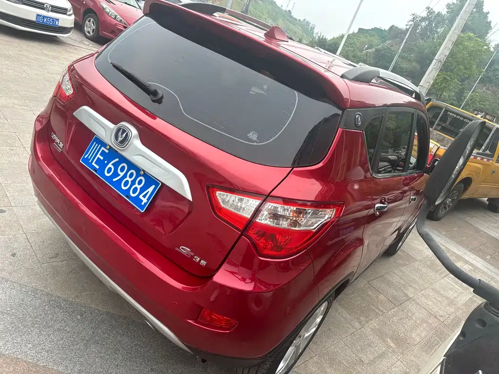 Changan CS35 1.6 L Auto Luxury CN-IV