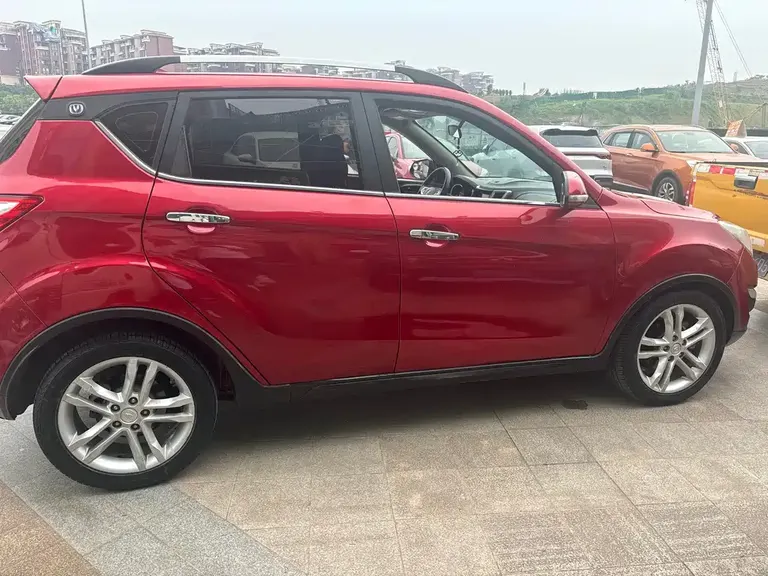 Changan CS35 1.6 L Auto Luxury CN-IV