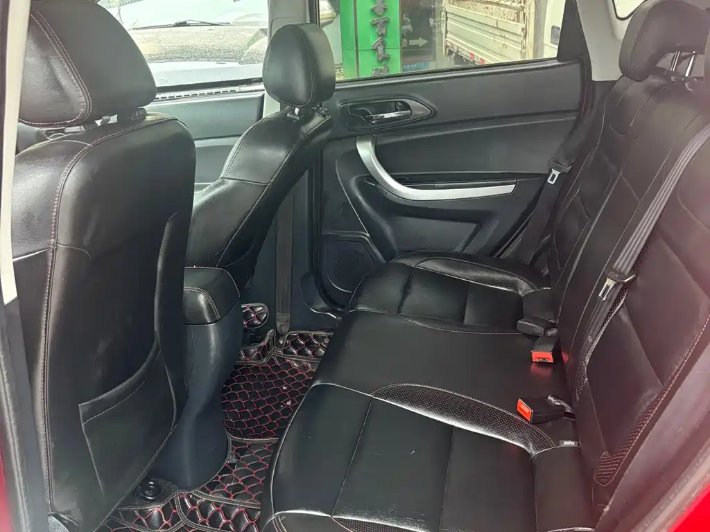 Changan CS35 1.6 L Auto Luxury CN-IV