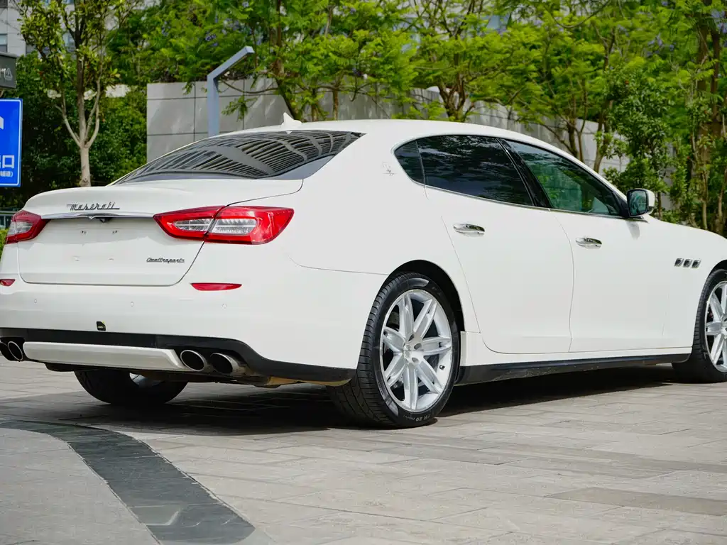 Quattroporte 3.0 T Standard