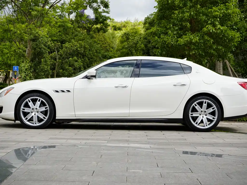 Quattroporte 3.0 T Standard