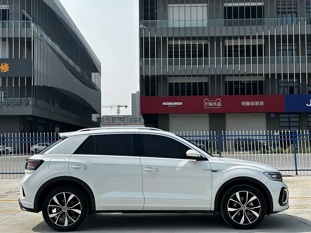 T-ROC 300 TSI DSG 2 WD Starlight