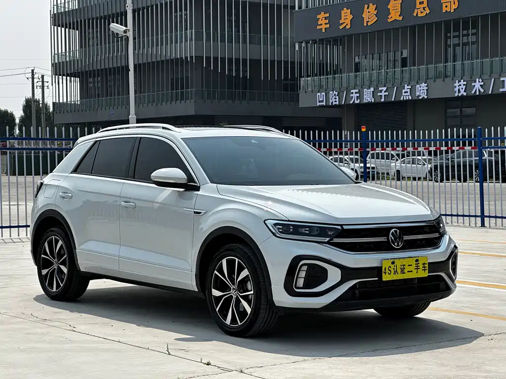 T-ROC 300 TSI DSG 2 WD Starlight