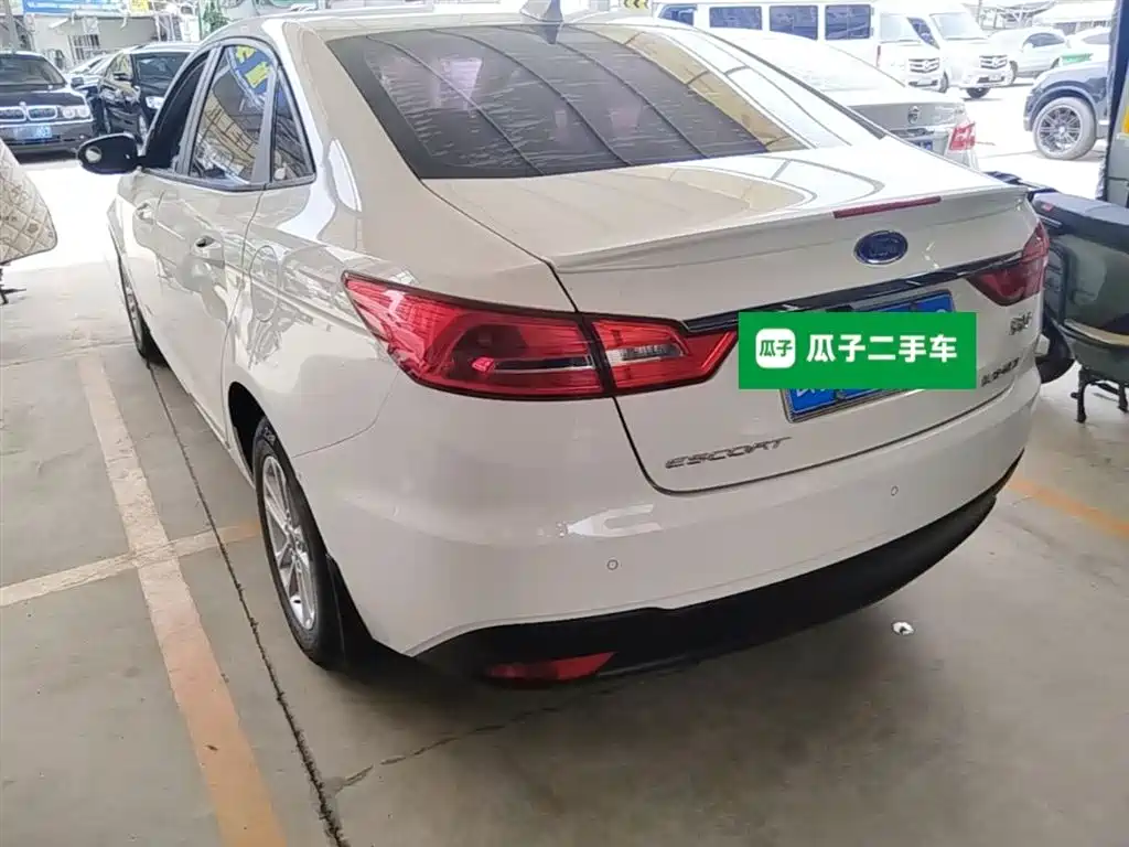 Escort 福睿斯 2019款 改款 1.5 L 手动质享型（胎压监测） 国VI