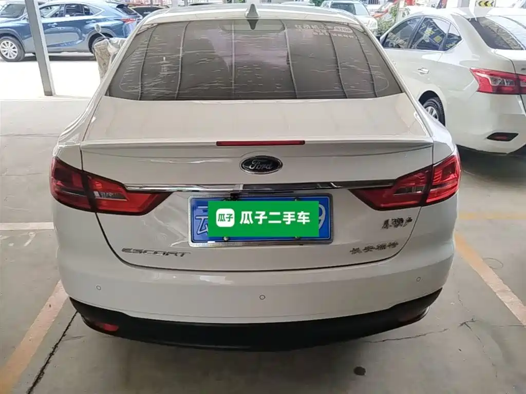 Escort 福睿斯 2019款 改款 1.5 L 手动质享型（胎压监测） 国VI