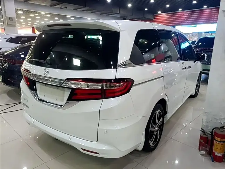 Honda Odyssey 2.4 L Luxury