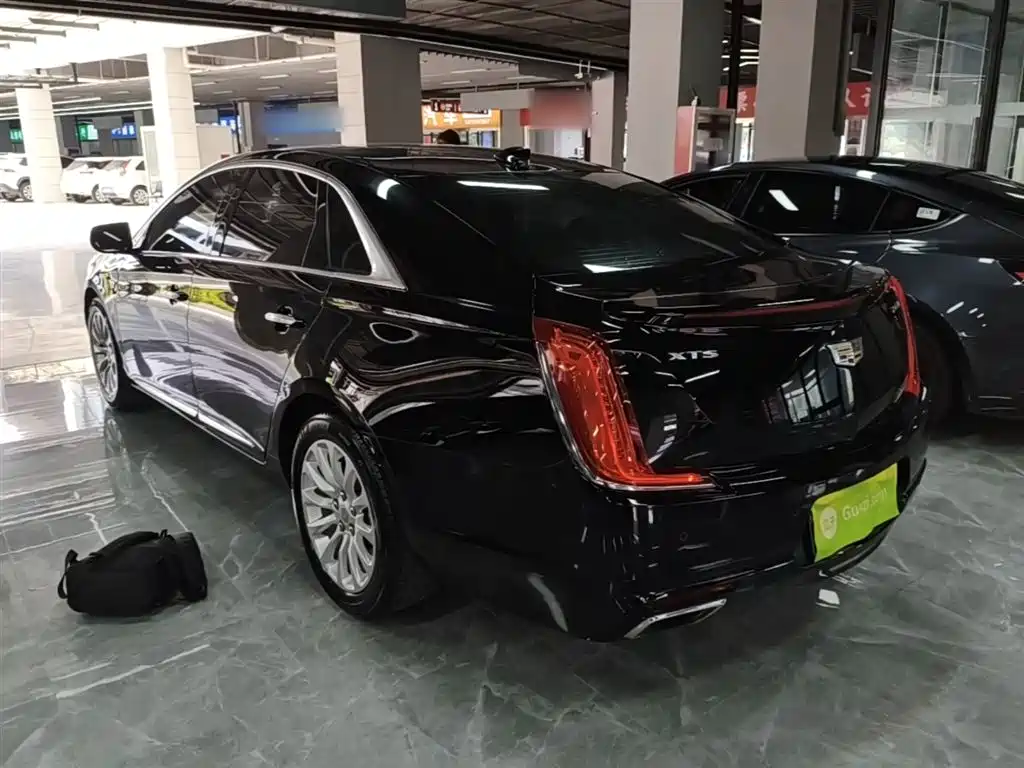 Cadillac XTS 28 T Tech