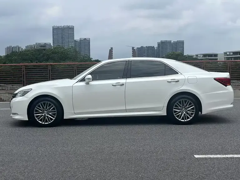 Toyota Crown 2.0 T Sport