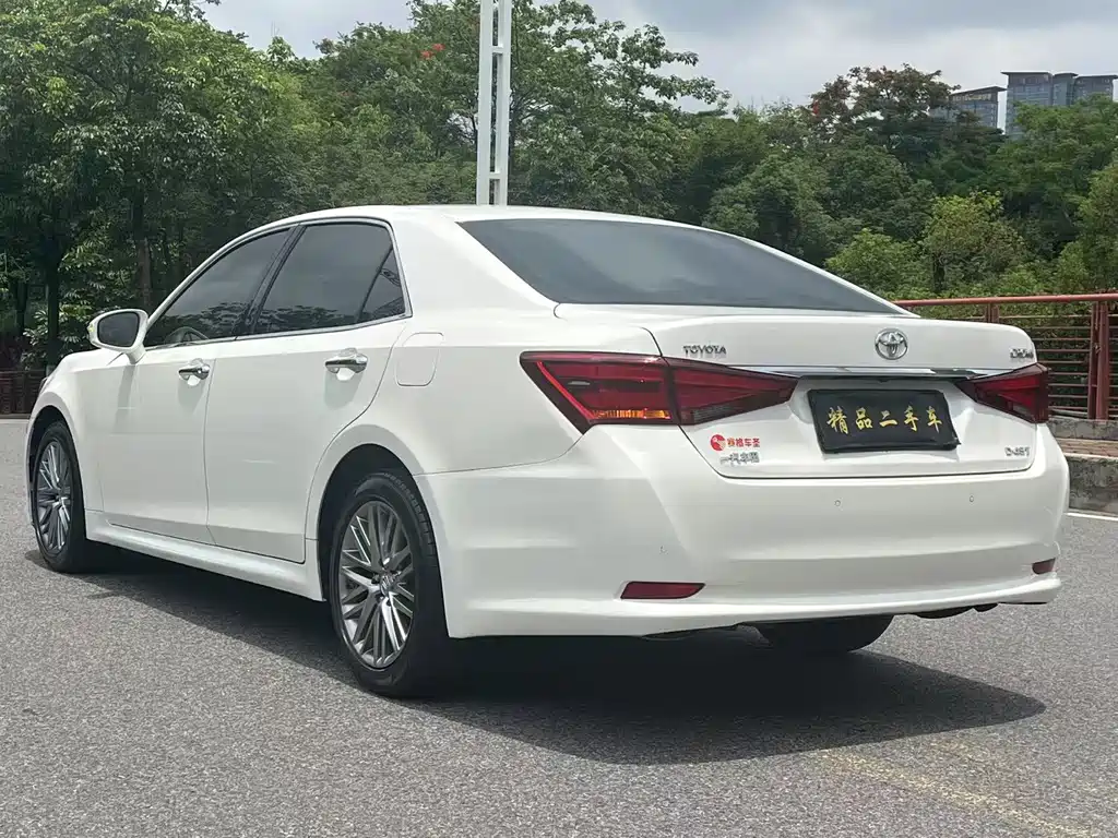 Crown 2.0 T Sport