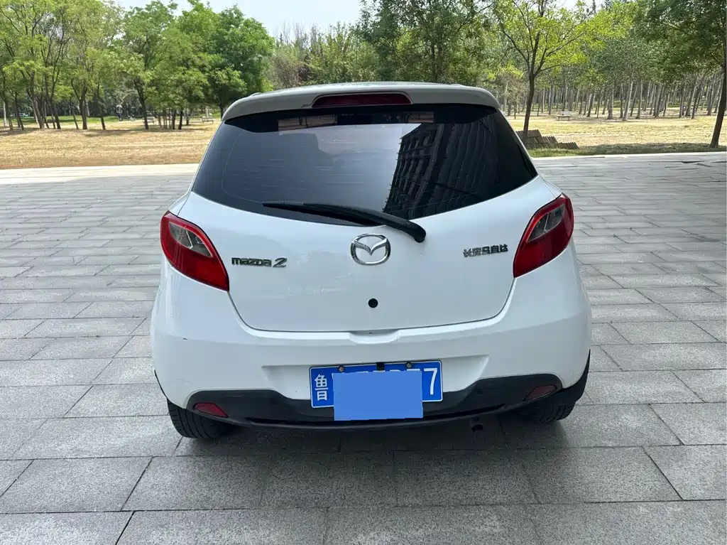 Mazda 2 Dynamic Shine 1.5 L Auto Value