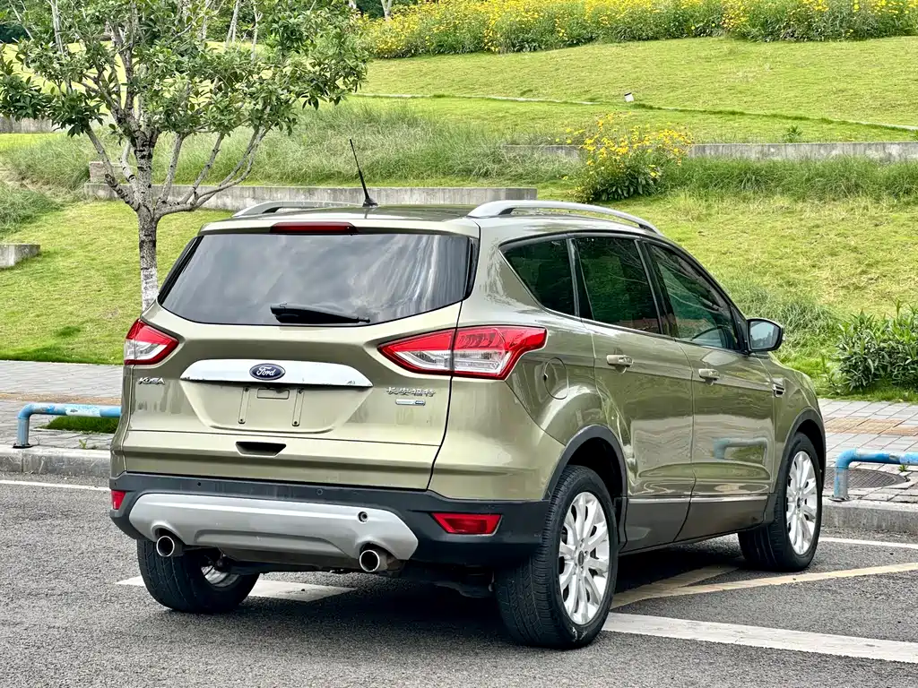 Kuga 2.0 L GTDi 4 WD Elite