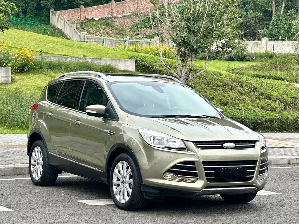 Kuga 2.0 L GTDi 4 WD Elite