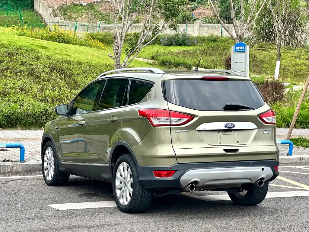 Kuga 2.0 L GTDi 4 WD Elite
