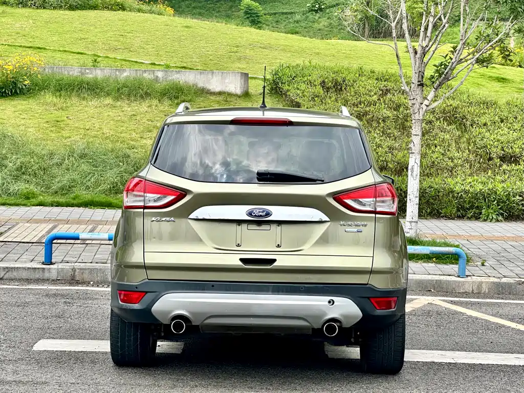 Kuga 2.0 L GTDi 4 WD Elite