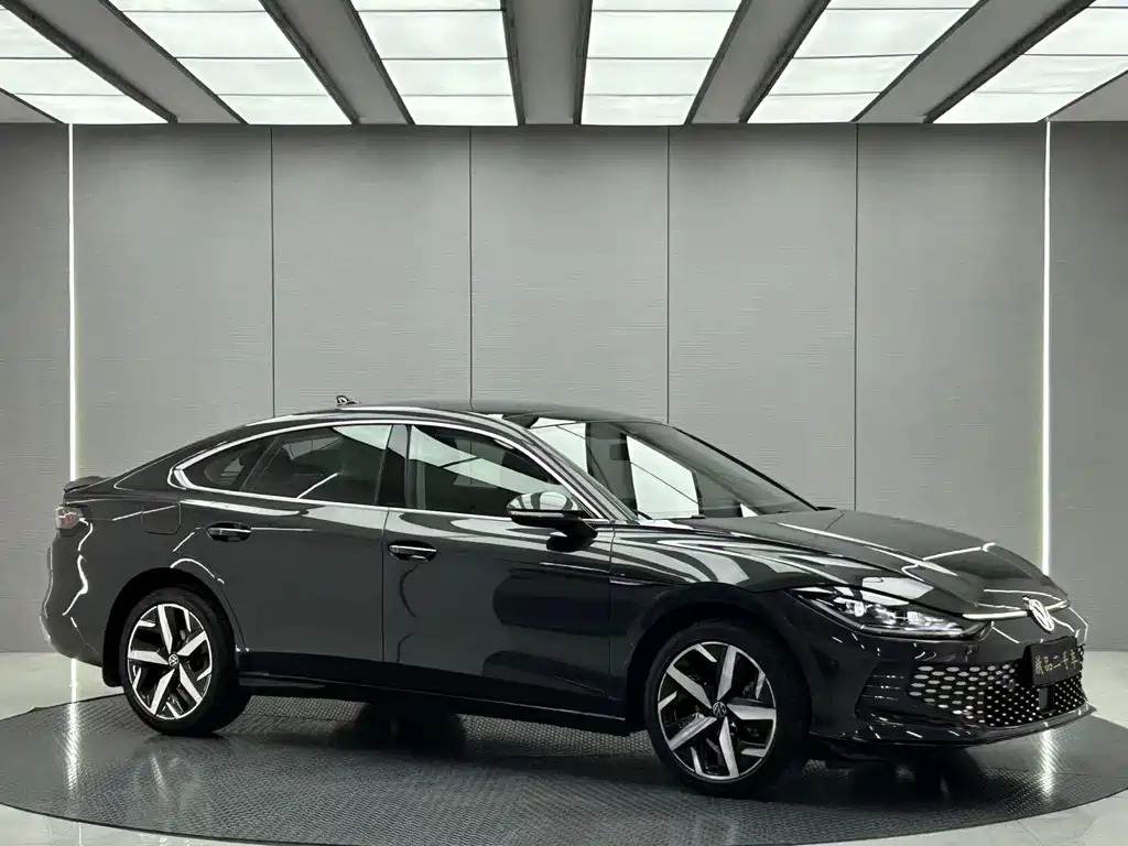 Lamando Lamando L 280 TSI DSG Spicy Cool