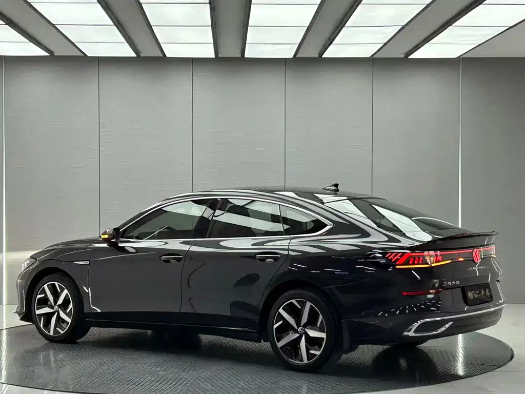 Lamando Lamando L 280 TSI DSG Spicy Cool