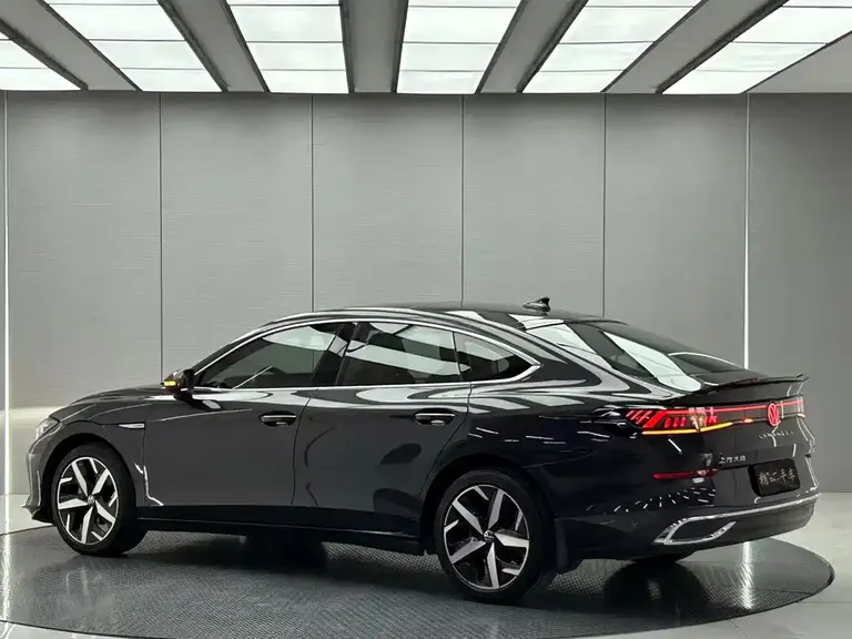 Volkswagen Lamando Lamando L 280 TSI DSG Spicy Cool