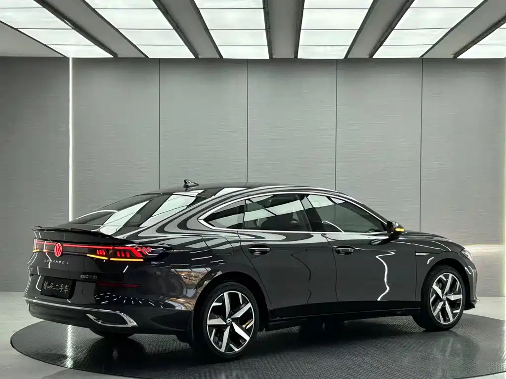 Lamando Lamando L 280 TSI DSG Spicy Cool