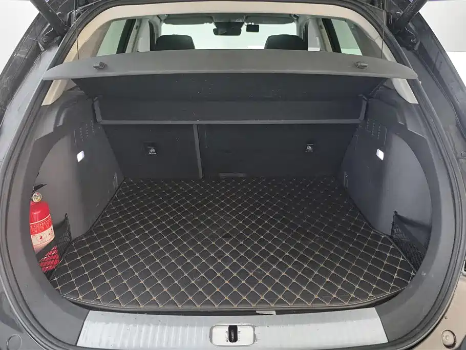 Hongqi HS5 2.0 T Connected Flagship Enjoyment 4 WD